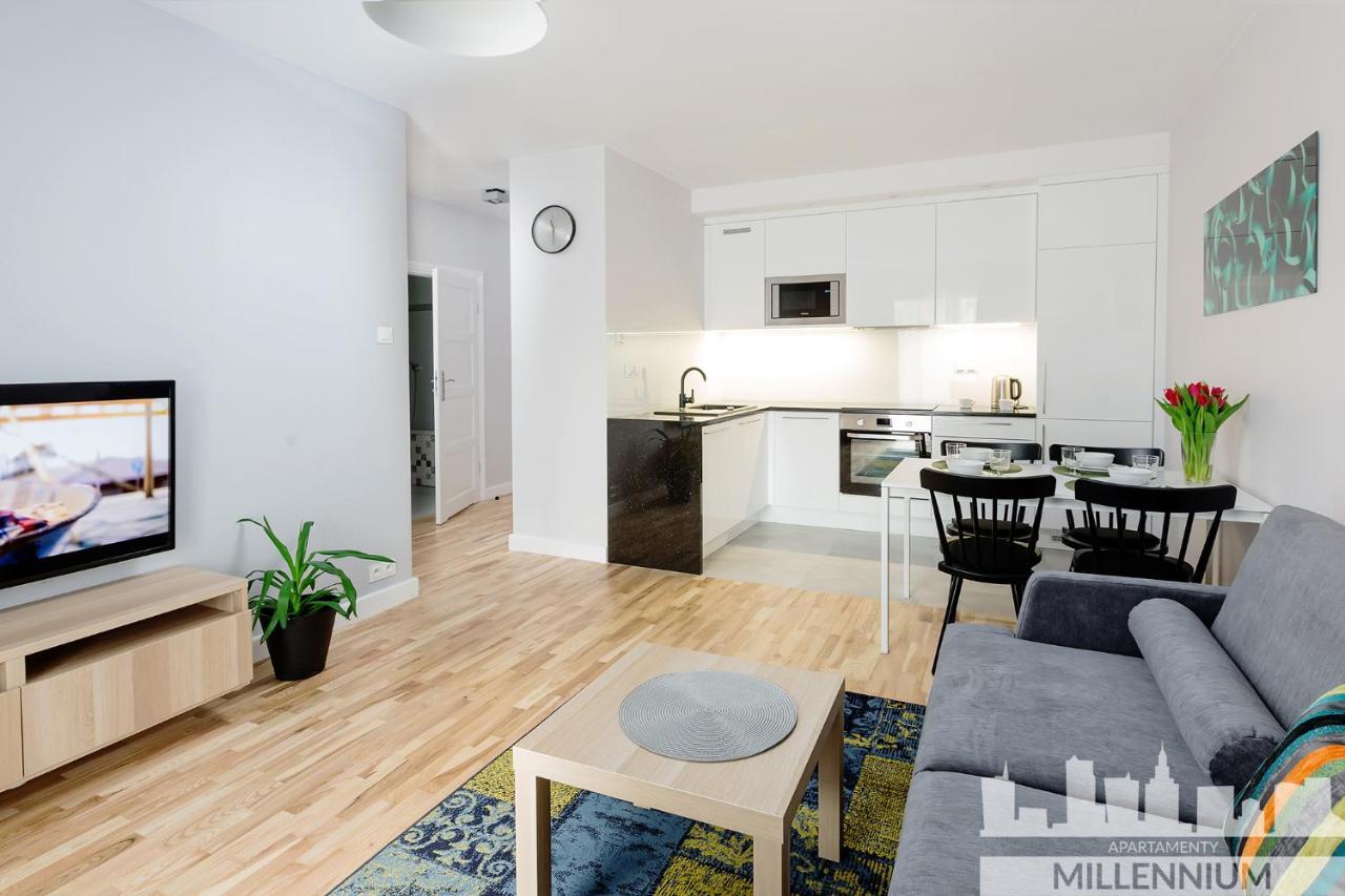 Millennium Manufaktura Blue Apartment Warsaw Luaran gambar